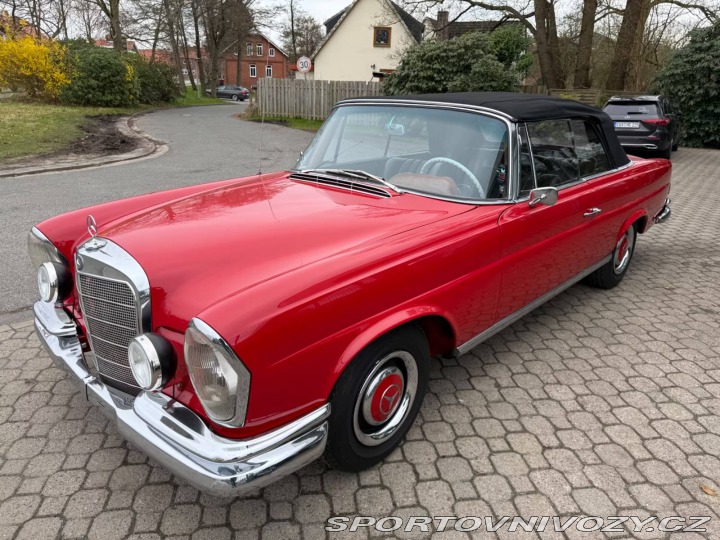 Mercedes-Benz S 220 SEb W111 1963