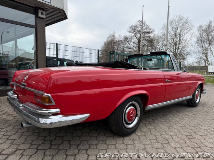 Mercedes-Benz S 220 SEb W111 1963