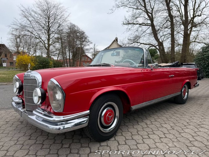 Mercedes-Benz S 220 SEb W111 1963