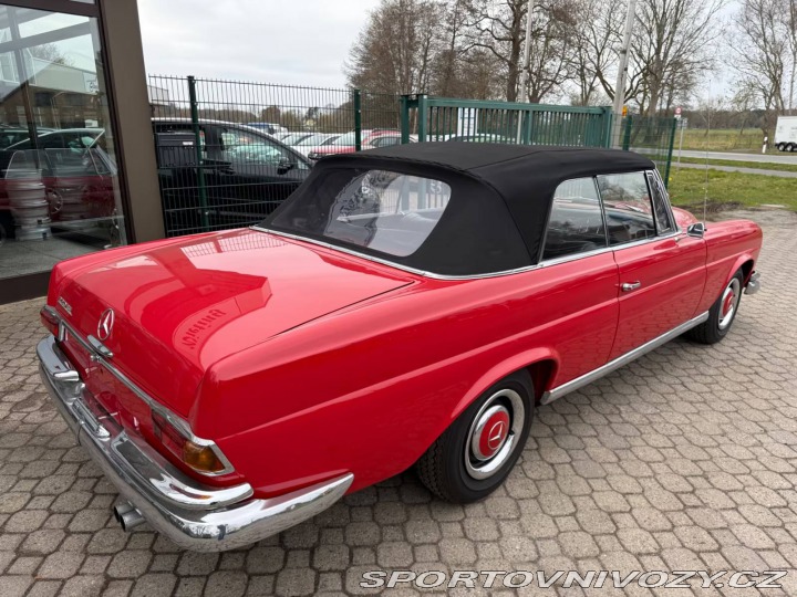 Mercedes-Benz S 220 SEb W111 1963