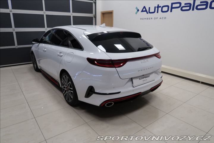 Kia ProCeed 1,6 T-GDI NAVI KAMERA 1. 2022