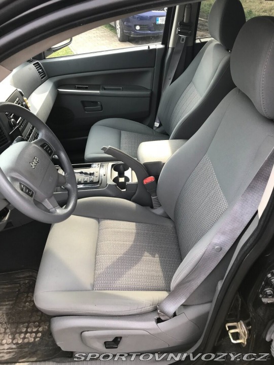 Ostatní značky Ostatní modely Jeep Grand Cherokee 3,0   CRD Laredo a tažné 2008