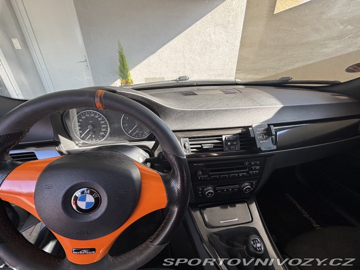BMW 3 330i 2005