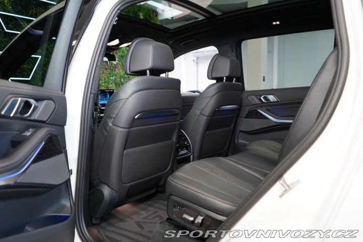 BMW X7 M60i*PANO*HUD*TAŽNÉ*H/K*3 2024