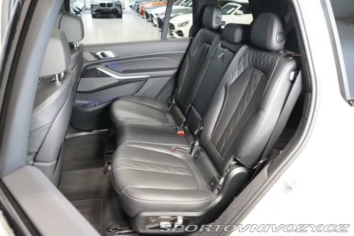 BMW X7 M60i*PANO*HUD*TAŽNÉ*H/K*3 2024