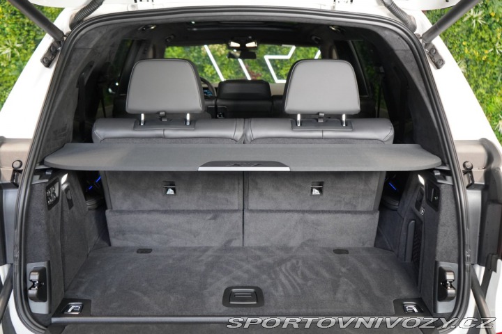 BMW X7 M60i*PANO*HUD*TAŽNÉ*H/K*3 2024
