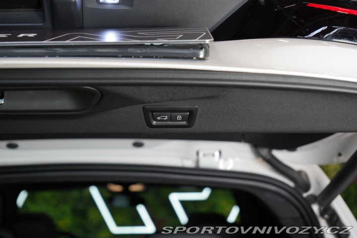 BMW X7 M60i*PANO*HUD*TAŽNÉ*H/K*3 2024