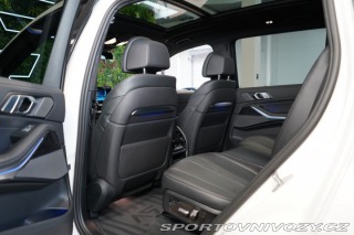 BMW X7 M60i*PANO*HUD*TAŽNÉ*H/K*3 2024