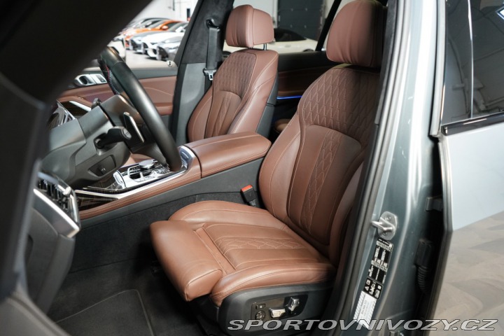 BMW X7 M60i*PANO*HUD*TAŽNÉ*H/K*3 2024