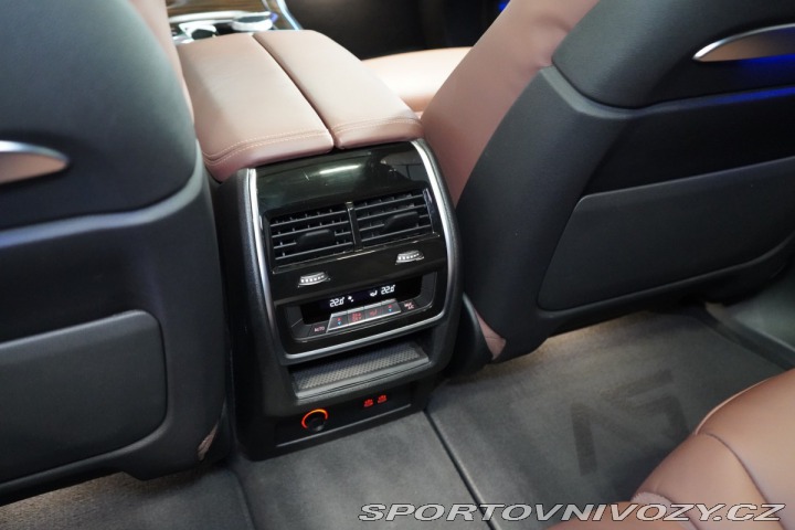 BMW X7 M60i*PANO*HUD*TAŽNÉ*H/K*3 2024