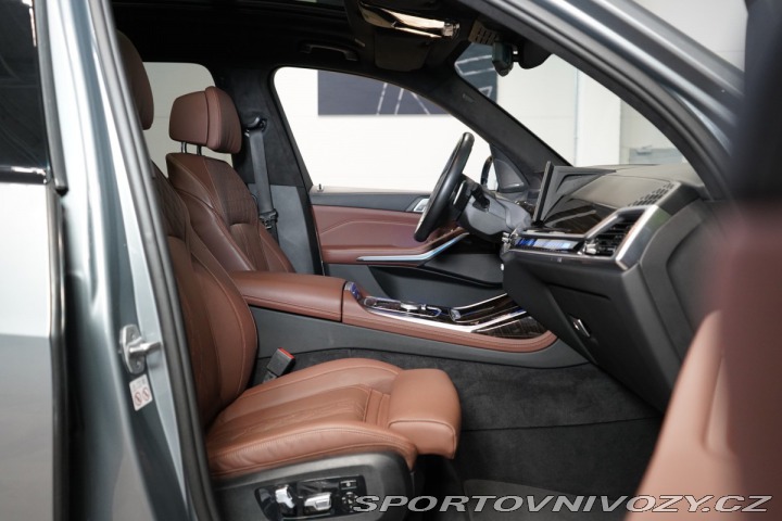 BMW X7 M60i*PANO*HUD*TAŽNÉ*H/K*3 2024