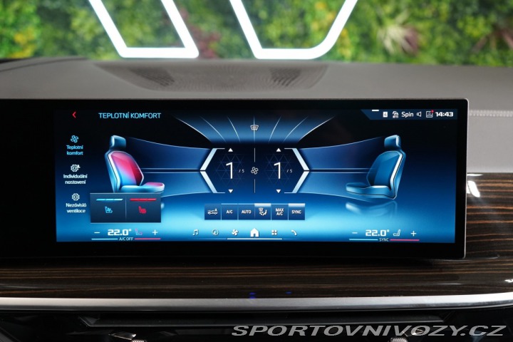 BMW X7 M60i*PANO*HUD*TAŽNÉ*H/K*3 2024