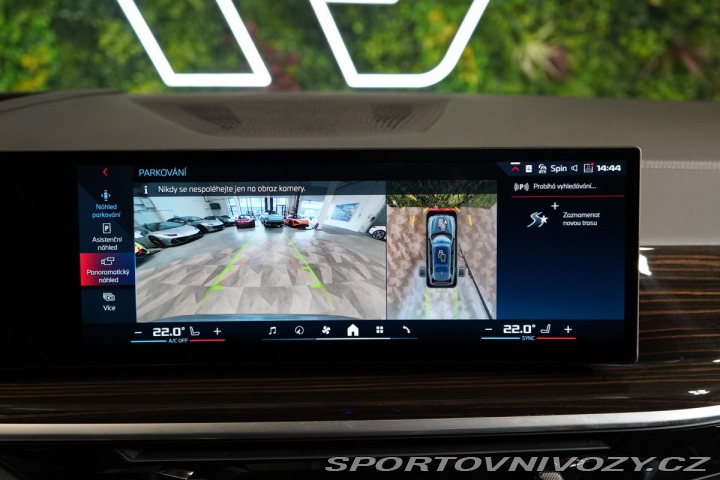 BMW X7 M60i*PANO*HUD*TAŽNÉ*H/K*3 2024