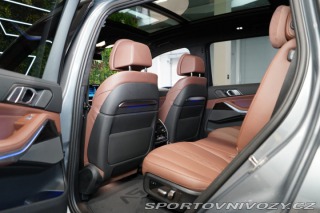 BMW X7 M60i*PANO*HUD*TAŽNÉ*H/K*3 2024
