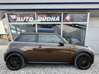 Mini Cooper 1,6i 88kW 50 REZERVACE 2010