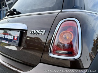 Mini Cooper 1,6i 88kW 50 REZERVACE 2010