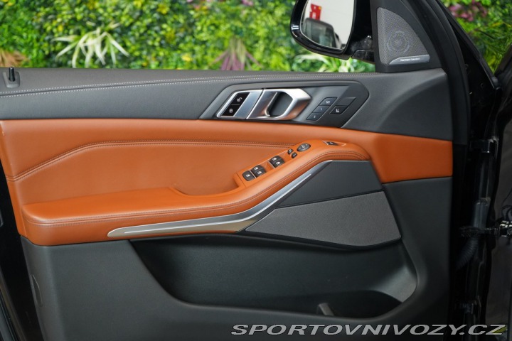 BMW X5 M50i*LASER*TAŽNÉ*HUD*CRAF 2023