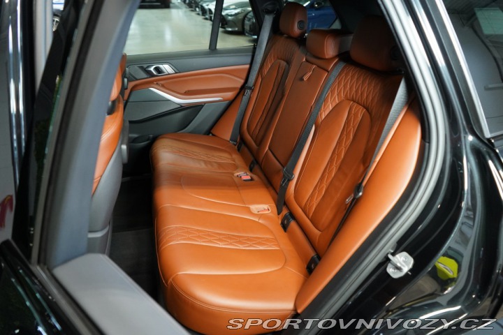 BMW X5 M50i*LASER*TAŽNÉ*HUD*CRAF 2023