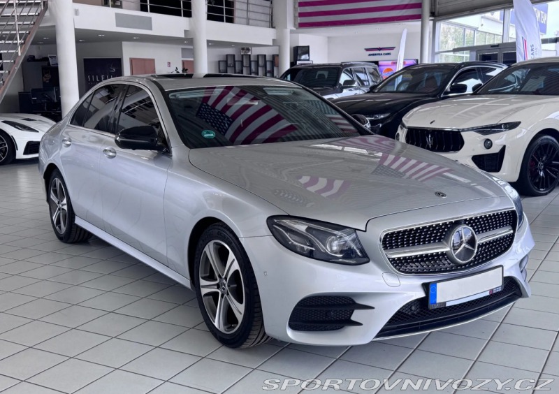 Mercedes-Benz E 300 9G-TRONIC