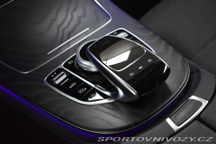 Mercedes-Benz E E 220d 4x4*AMG*AIR*TAŽNÉ* 2020