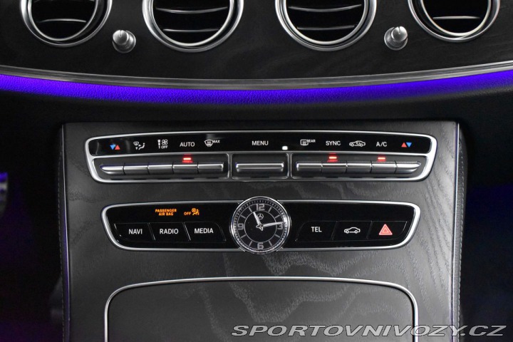 Mercedes-Benz E E 220d 4x4*AMG*AIR*TAŽNÉ* 2020