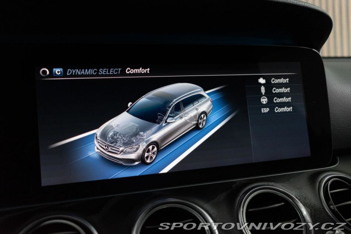 Mercedes-Benz E E 220d 4x4*AMG*AIR*TAŽNÉ* 2020