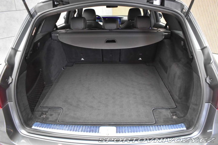 Mercedes-Benz E E 220d 4x4*AMG*AIR*TAŽNÉ* 2020