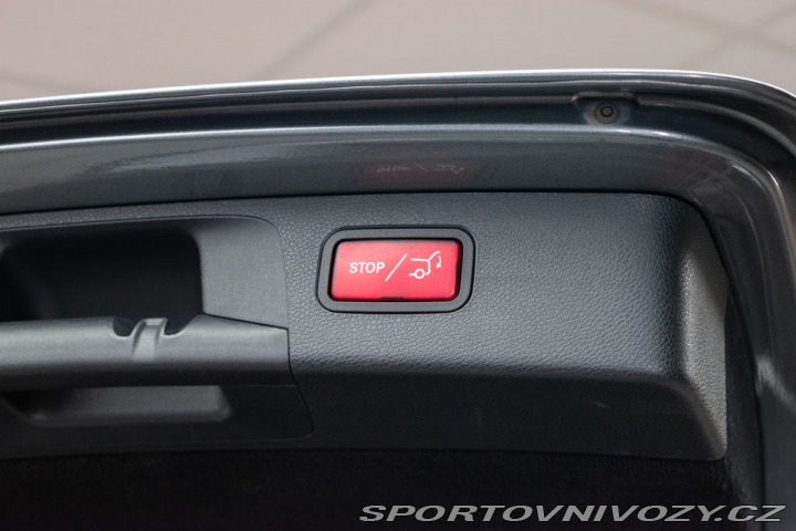 Mercedes-Benz E E 220d 4x4*AMG*AIR*TAŽNÉ* 2020