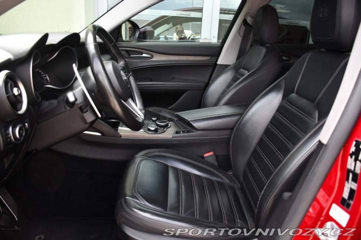 Alfa Romeo Stelvio 2.0 206kW Q4 VELOCE 2017