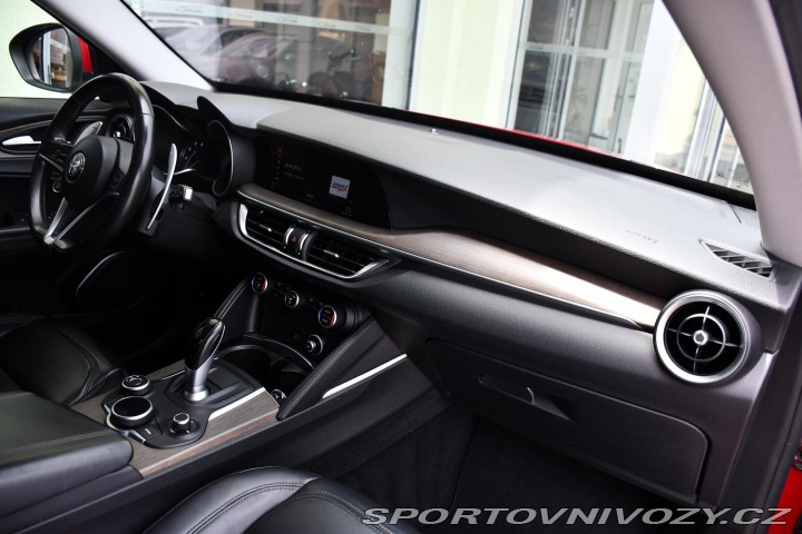 Alfa Romeo Stelvio 2.0 206kW Q4 VELOCE 2017