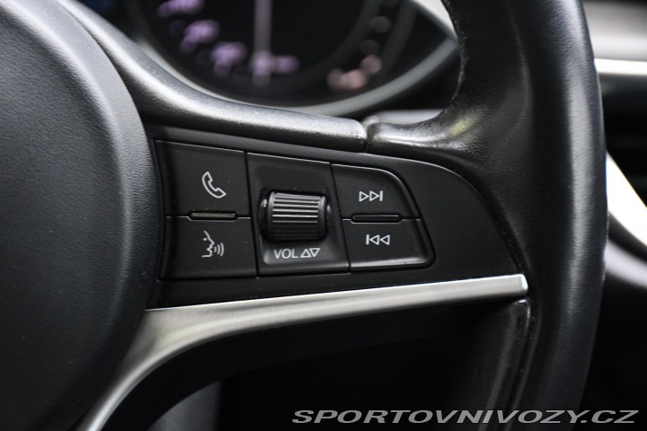 Alfa Romeo Stelvio 2.0 206kW Q4 VELOCE 2017