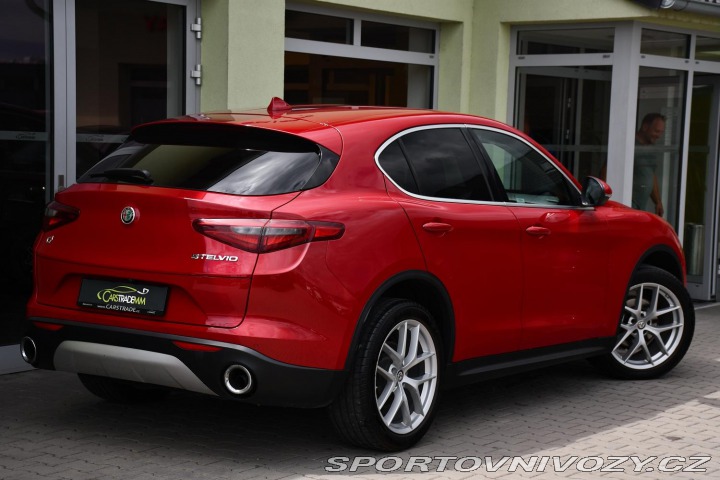 Alfa Romeo Stelvio 2.0 206kW Q4 VELOCE 2017