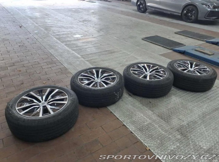 Volvo Ostatní modely XC90 T8 Twin Engine AWD 2022