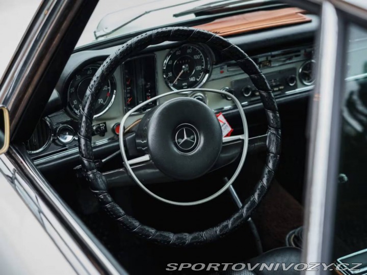 Mercedes-Benz SL 250 SL Pagode 1968