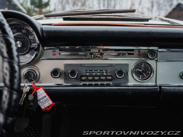 Mercedes-Benz SL 250 SL Pagode 1968