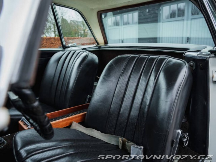 Mercedes-Benz SL 250 SL Pagode 1968