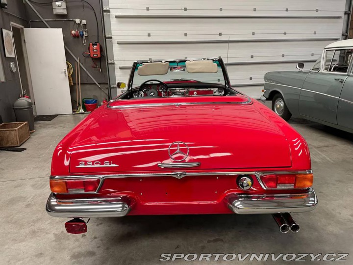 Mercedes-Benz SL 230 SL W113 1967