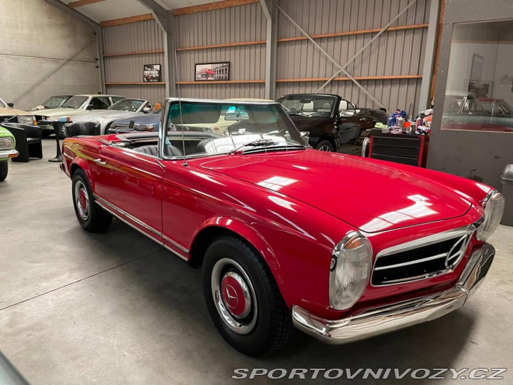 Mercedes-Benz SL 230 SL W113 1967