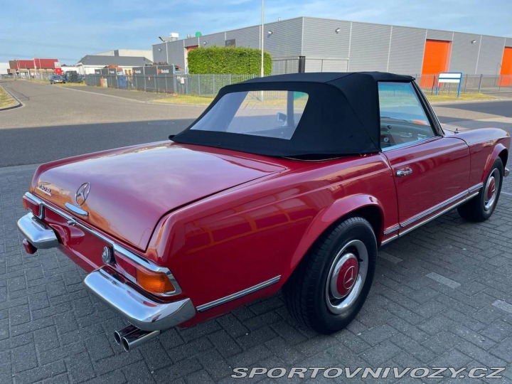 Mercedes-Benz SL 230 SL W113 1967