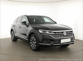 Volkswagen  Touareg  3.0 TDI