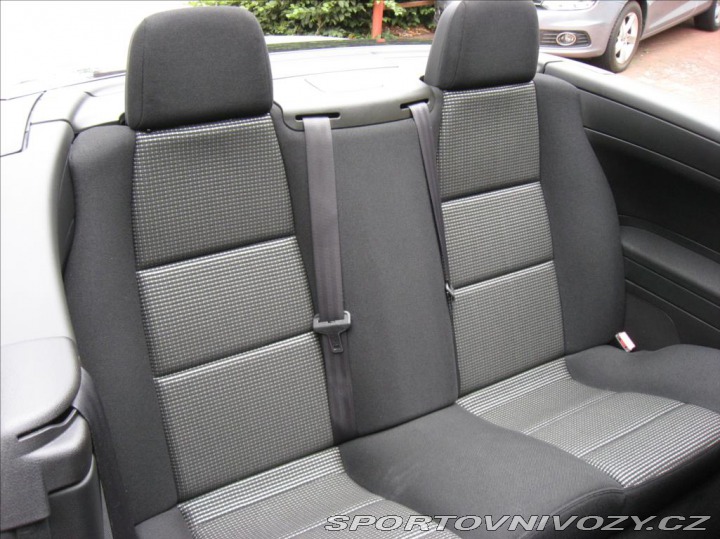 Peugeot 307 CC 1,6 109PS  C-C Dynamique 2006