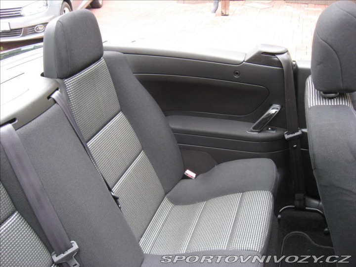 Peugeot 307 CC 1,6 109PS  C-C Dynamique 2006