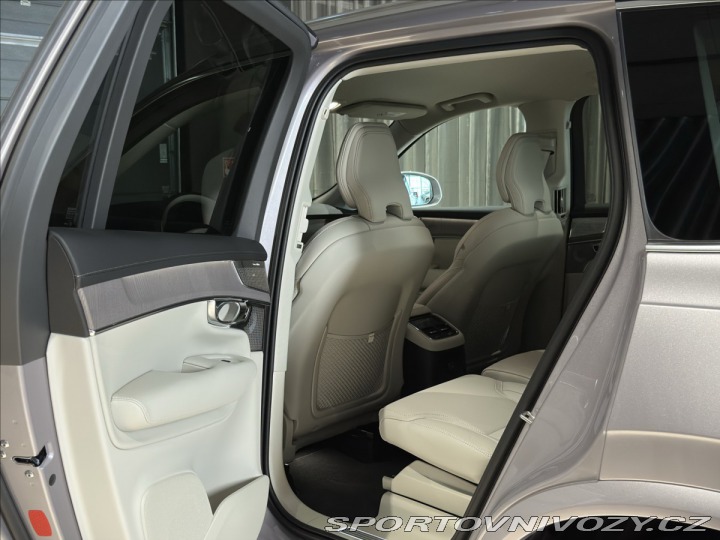 Volvo Ostatní modely XC90 2,0 T8 Plus Bright 2026