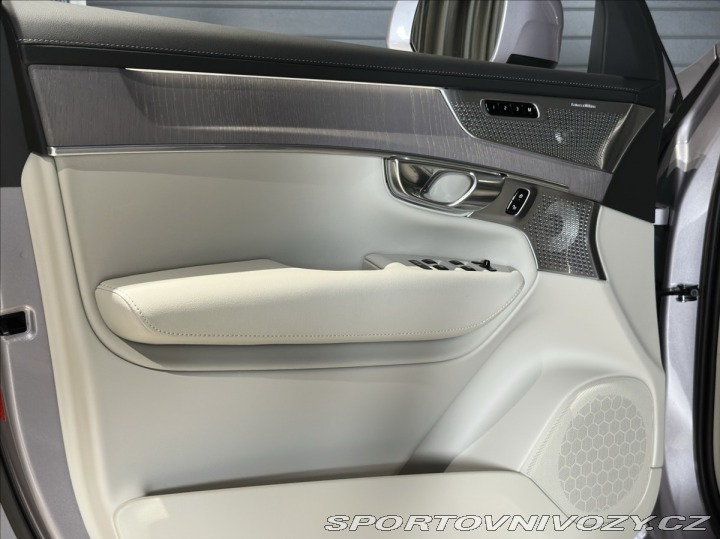 Volvo Ostatní modely XC90 2,0 T8 Plus Bright 2026