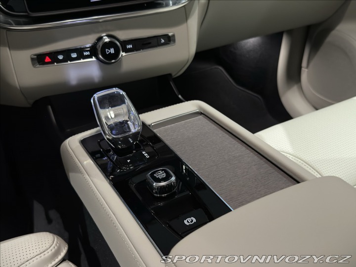 Volvo Ostatní modely XC90 2,0 T8 Plus Bright 2026