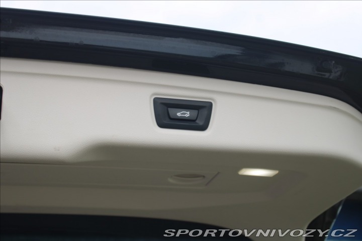 BMW 3 320d xDriveTouring ADVANT 1800