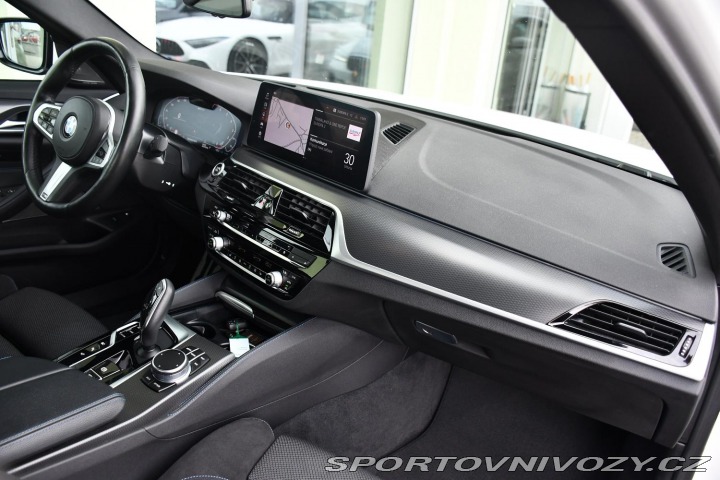 BMW 5 530e PHEV M-SPORT REZERVA 2021