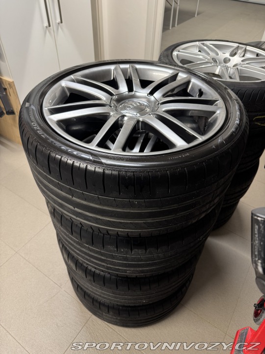 Audi Ostatní modely A8 W12 long 2006