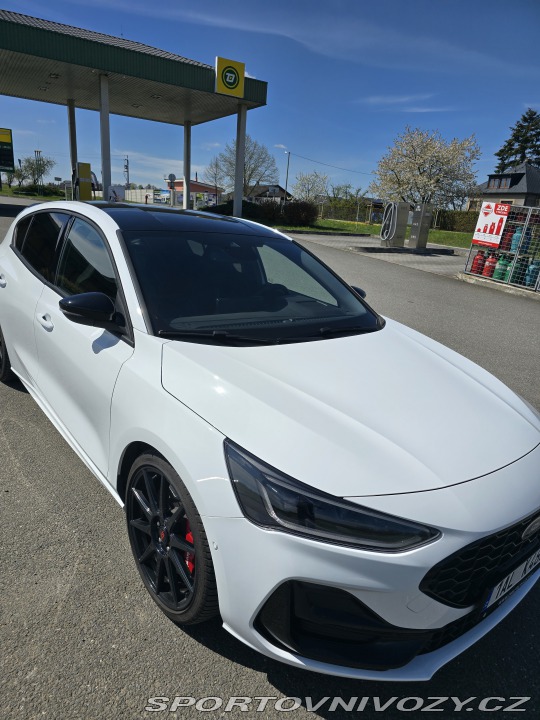 Ford Focus ST Performance Pack + Brembo 2023