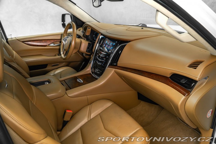 Ostatní značky Ostatní modely Cadillac Escalade 6,2 Platinum XL Masáže 2016